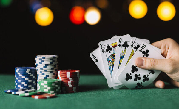 Popular card games in online casinos